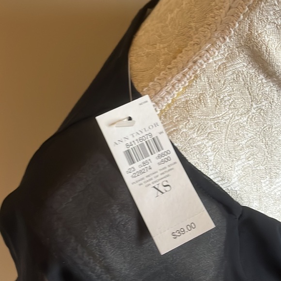 NWT Ann Taylor Sleeveless Top with Chiffon Trim - Picture 3 of 5